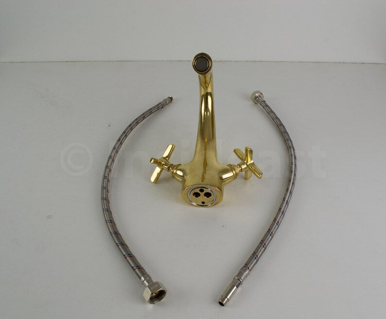 https://www.insideast.com/cdn/shop/products/single-hole-bathroom-faucet-unlacquered-brass-faucet-224763.jpg?v=1659517610