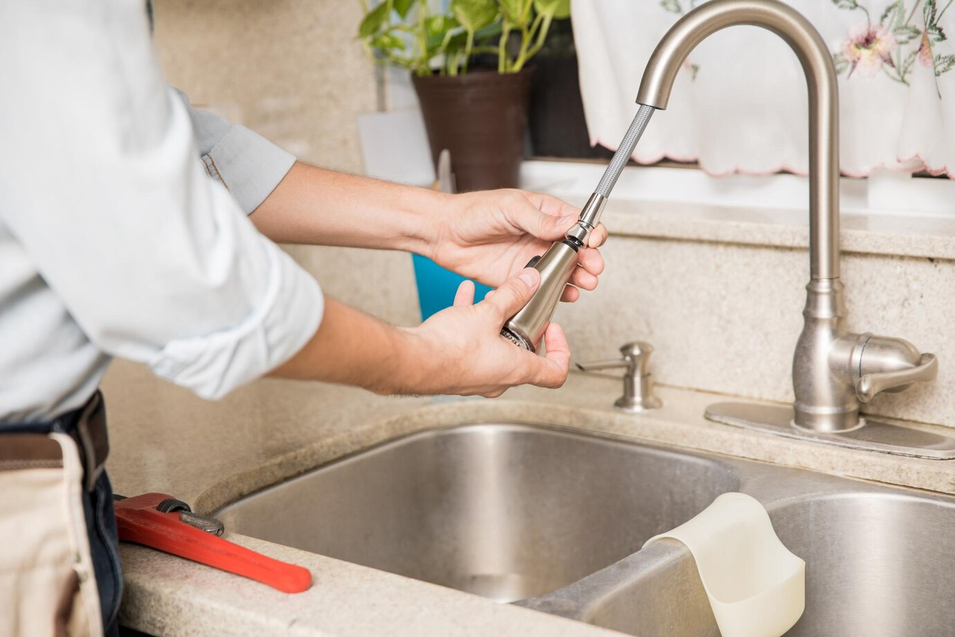 Pull-Down vs. Vessel Sink Faucets